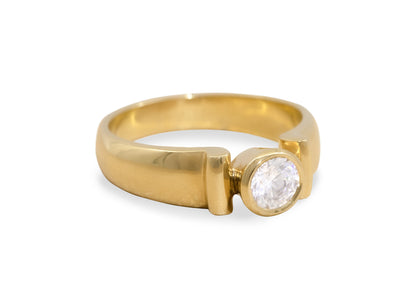 Scroll Solitaire Diamond ring, Yellow Gold