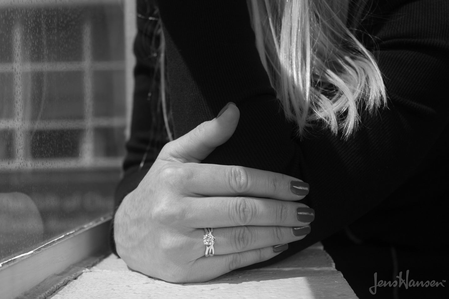 Round Gemstone Elvish Woodland Ring, White Gold & Platinum