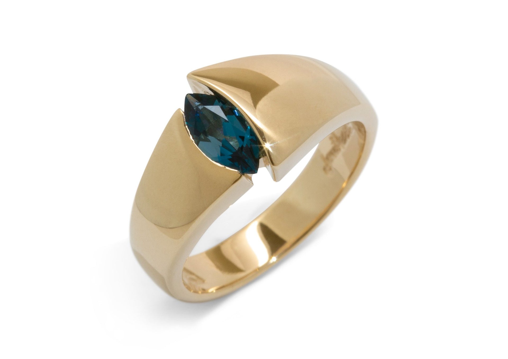 Mikawa by Damiani, Pearl and Diamond Gold Ring For Sale at 1stDibs | chandi ring  jens, jens ring chandi, ring katar price
