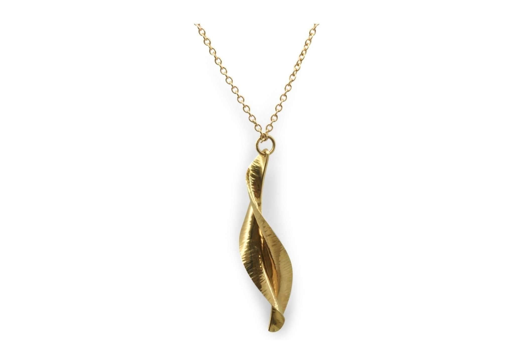 Buy SHAYA BY CARATLANE Feels Like Autumn Leaf Pendant Necklace In 925  Silver | Shoppers Stop