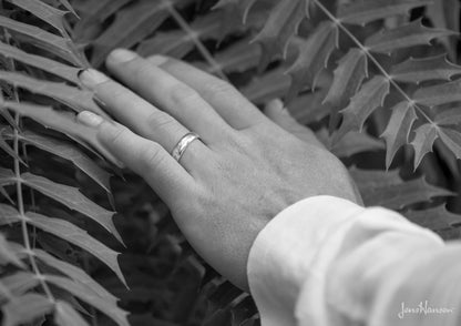 Little Elvish Love Ring Yellow Gold